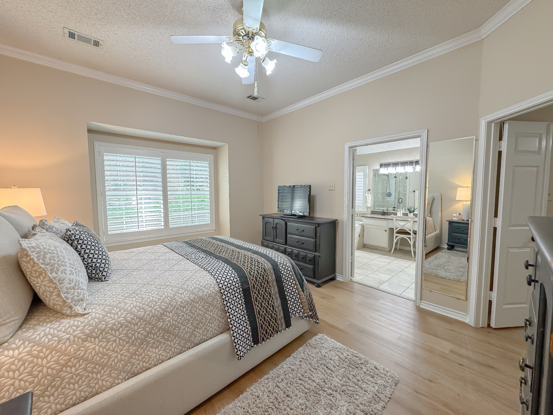 Photo 8 — 3445 Paint Brush Lane