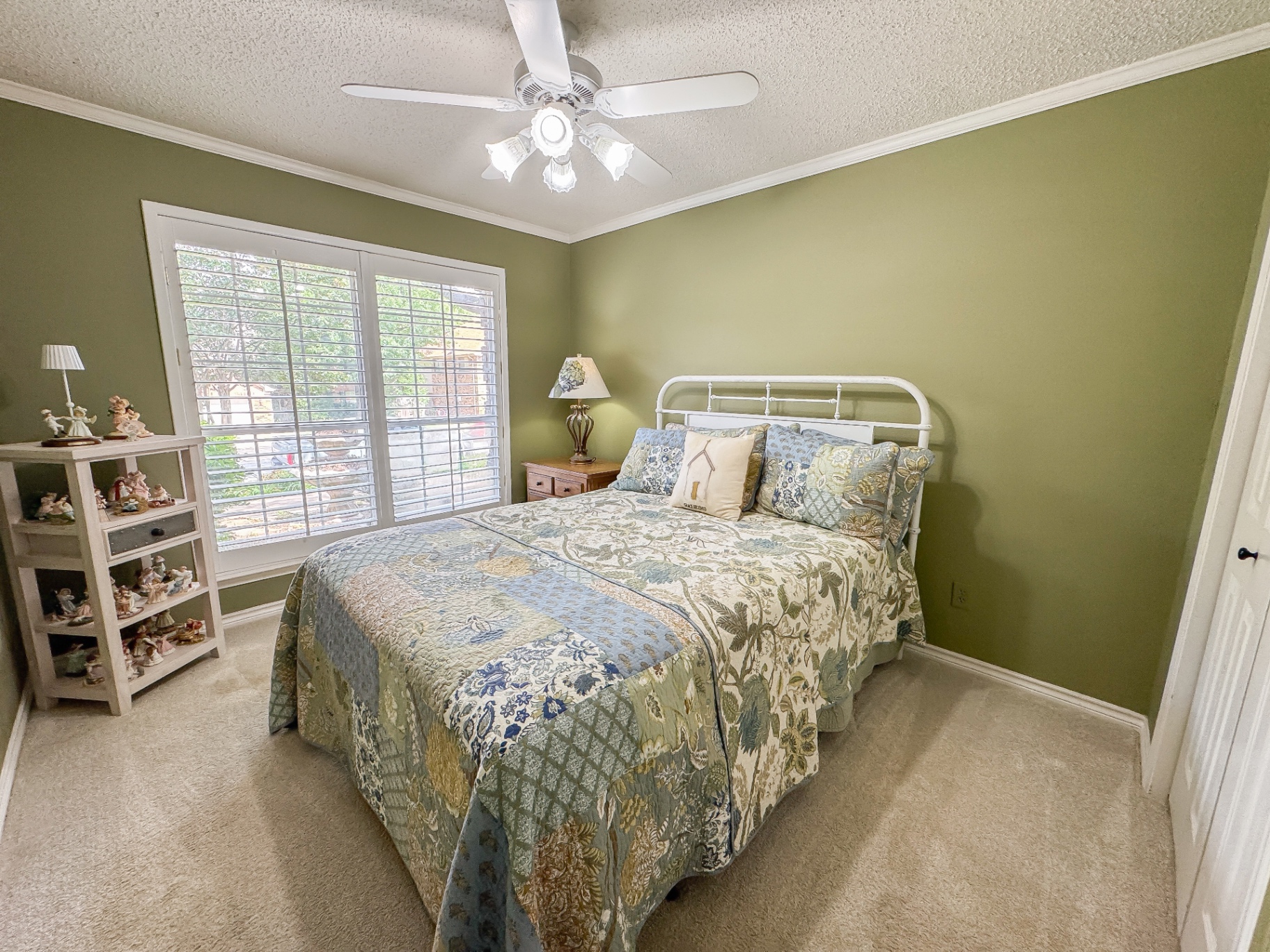 Photo 9 — 3445 Paint Brush Lane